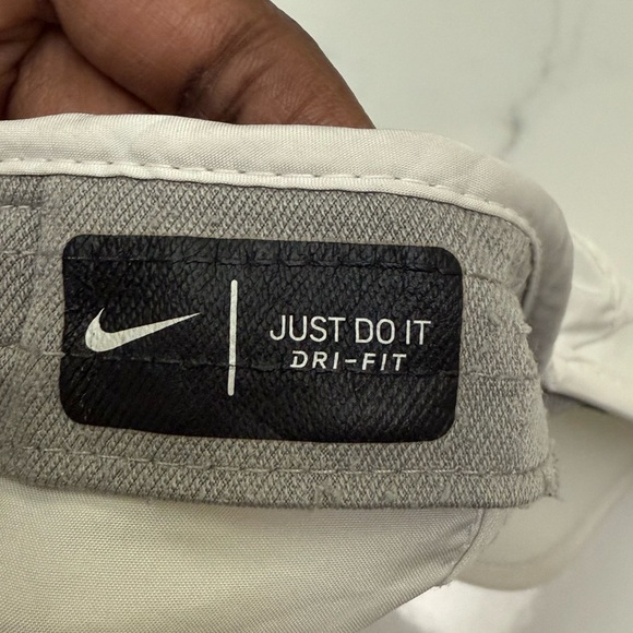 Nike Classic White Cap with Black Swoosh - Picture 4 of 4